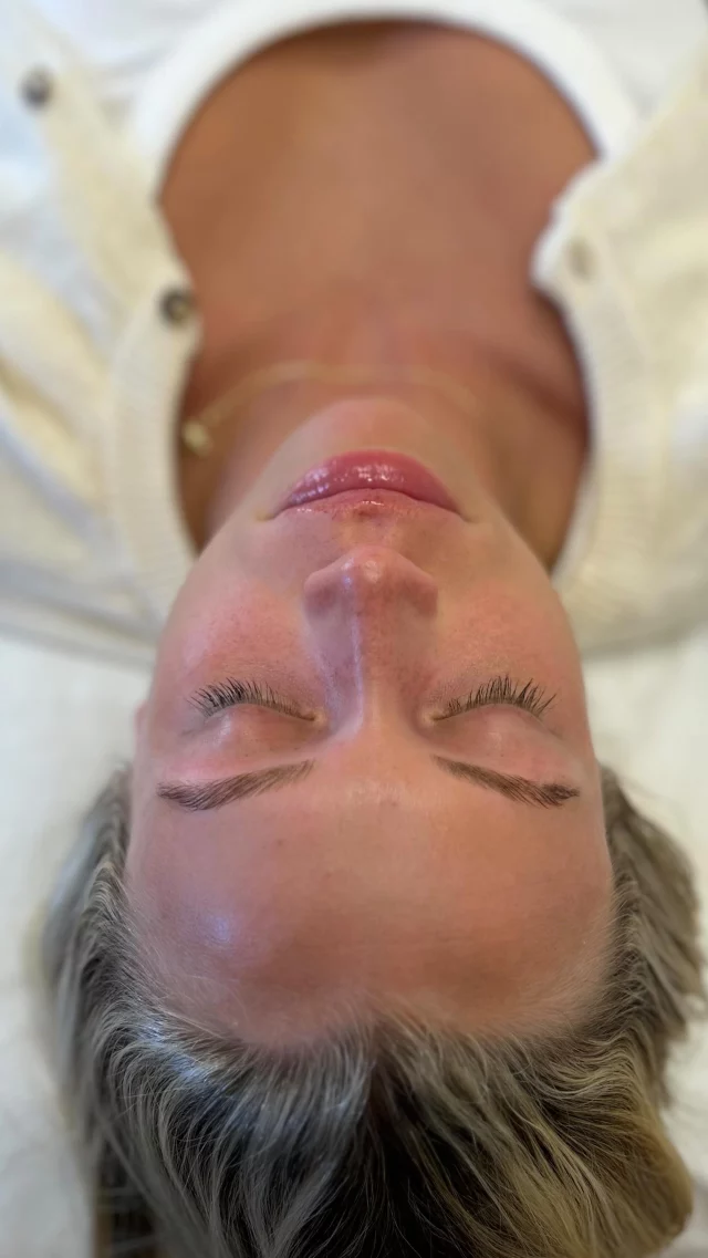Bridal glow without the downtime.
This bride-to-be wanted smoother makeup + radiant skin before her big day - without the risk of peeling.
We did:
• Dermaplaning
• An enzyme treatment
• LED therapy
She’s also been prepping for months with peels + Hydrafacials and it shows.
Want wedding-ready skin? Start early, stay consistent.
Esthetician: Adrijana